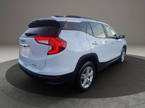 Used 2022 GMC Terrain SLE w/ Driver Convenience Package AWD/4WD image 5