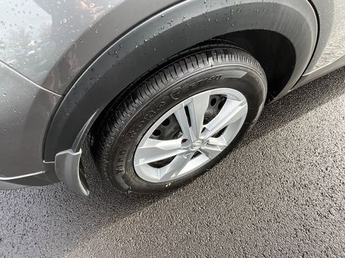 Certified 2025 Nissan Kicks Play S image 14