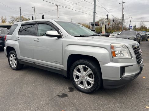 Used 2017 GMC Terrain SLE FWD image 15