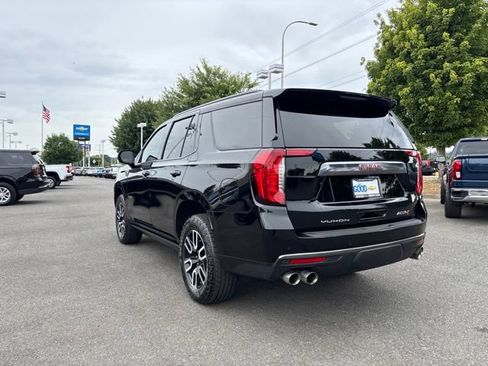Used 2024 GMC Yukon AT4 AWD/4WD image 3