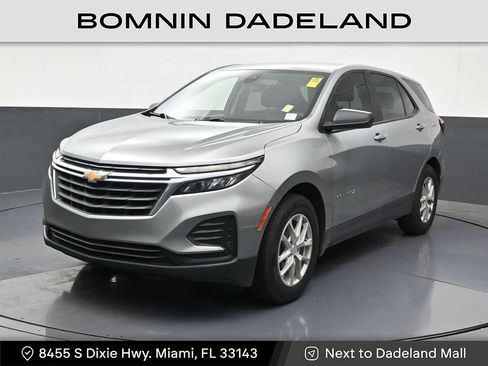 Used 2023 Chevrolet Equinox LS w/ LS Convenience Package FWD image 1
