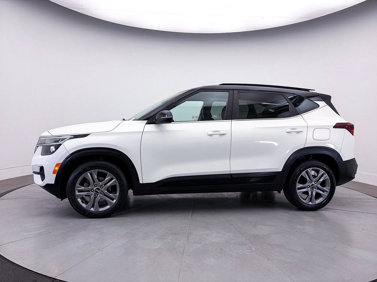 Used 2021 Kia Seltos S FWD image 37