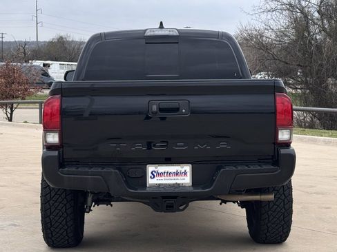 Used 2020 Toyota Tacoma SR5 image 5