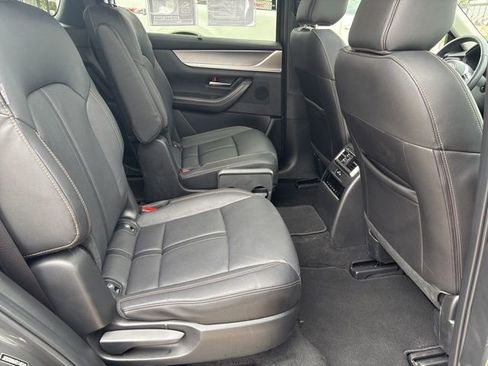 Used 2024 MAZDA CX-90 Plug-In Hybrid w/ Preferred AWD/4WD image 16