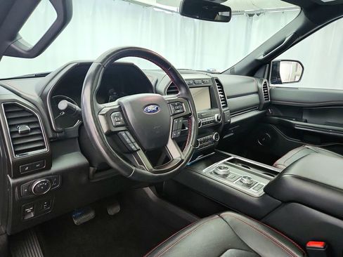 Used 2019 Ford Expedition Limited w/ Equipment Group 303A AWD/4WD image 10