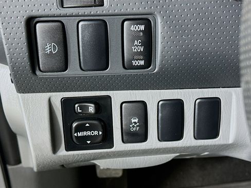 Used 2013 Toyota Tacoma PreRunner w/ TRD Sport Pkg image 16