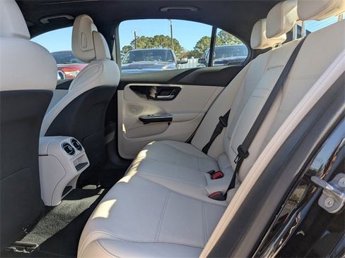 Used 2025 Mercedes-Benz C 300 Sedan image 14