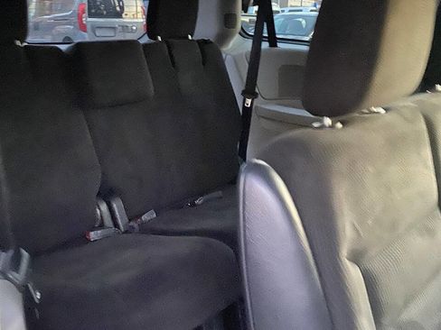 Used 2014 Dodge Grand Caravan American Value Package FWD image 24