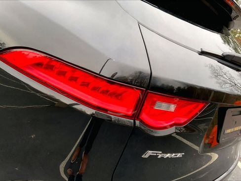 Used 2017 Jaguar F-PACE R-Sport image 27