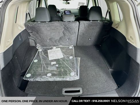 Used 2024 Nissan Rogue S FWD image 24