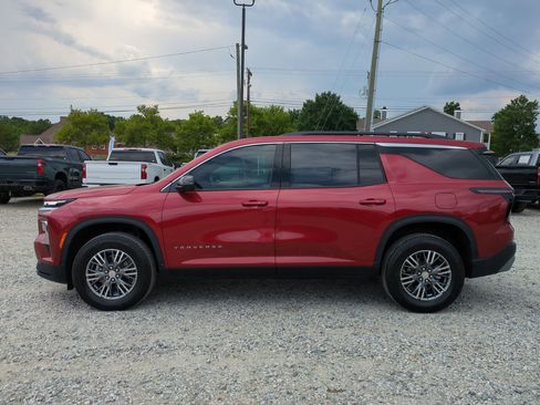 Certified 2026 Chevrolet Traverse LT w/ Driver Confidence Package FWD image 7