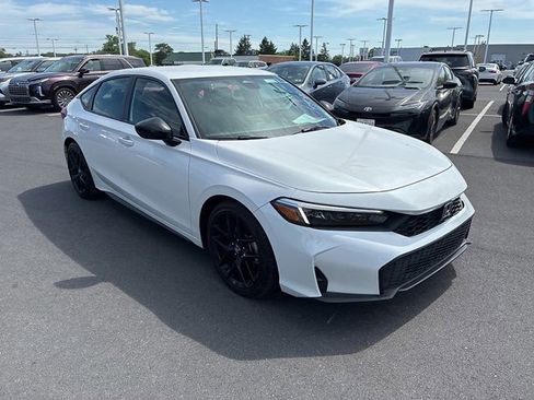 Used 2025 Honda Civic Sport image 2