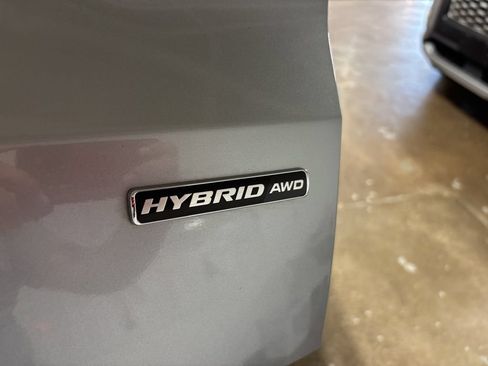 Used 2022 Ford Escape Titanium AWD/4WD image 32