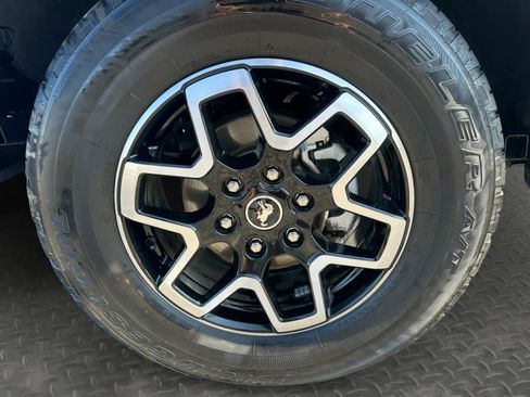 Used 2024 Ford Bronco Outer Banks AWD/4WD image 9