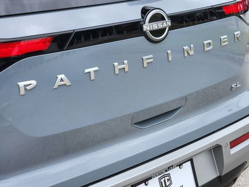 Used 2023 Nissan Pathfinder SL w/ SL Premium Package image 31