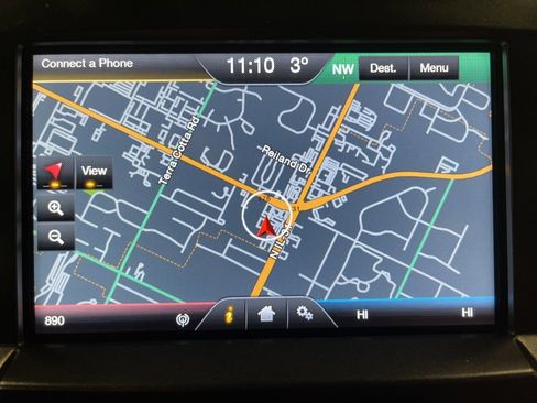 Used 2015 Ford F150 Platinum w/ Equipment Group 701A Luxury image 23