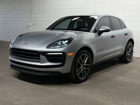 Certified 2022 Porsche Macan S image 1