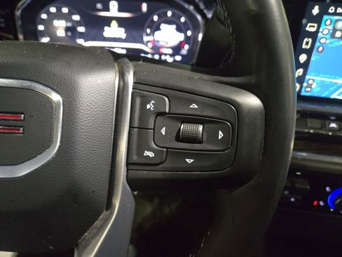 Used 2024 GMC Sierra 1500 SLE image 18