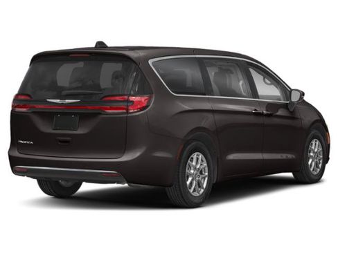 Certified 2023 Chrysler Pacifica Touring-L FWD image 3