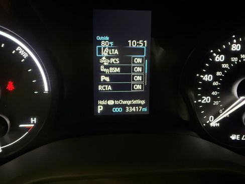 Used 2023 Toyota Sienna XLE FWD image 21