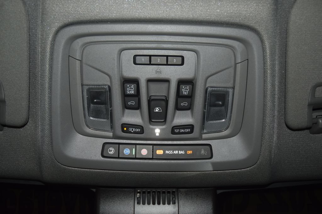 Used 2022 Chevrolet Silverado 1500 LTZ AWD/4WD image 54