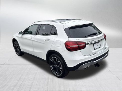 Used 2018 Mercedes-Benz GLA 250 image 8