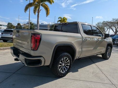 Used 2022 GMC Sierra 1500 AT4 w/ AT4 Premium Package image 4
