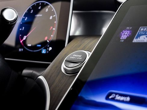 Certified 2025 Mercedes-Benz GLC 300 image 26