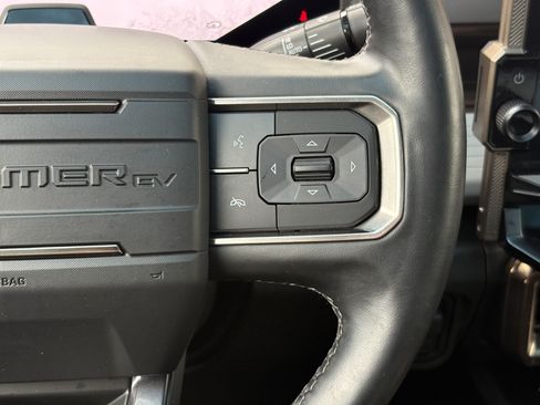 Used 2024 GMC Hummer EV 2X w/ LPO, Illumination Package AWD/4WD image 18