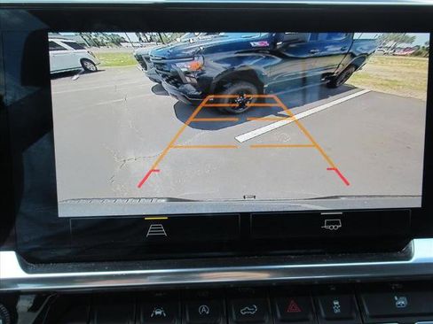 Used 2024 Chevrolet Silverado 1500 LT AWD/4WD image 26