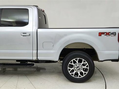 Used 2022 Ford F250 Lariat image 10