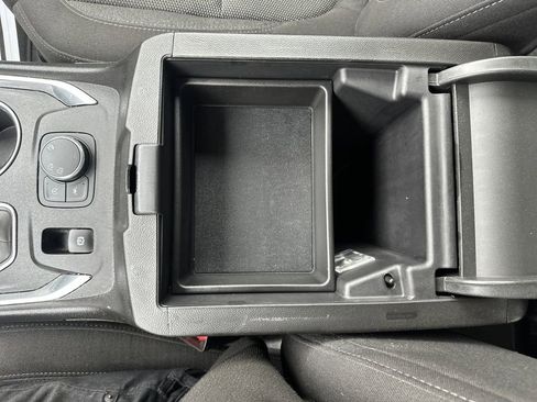 Used 2023 Chevrolet Traverse LT AWD/4WD image 16