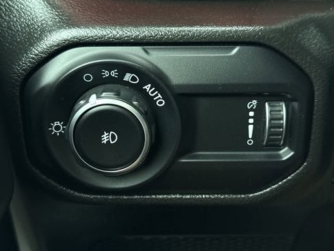 Used 2023 Jeep Wrangler Unlimited Rubicon image 21