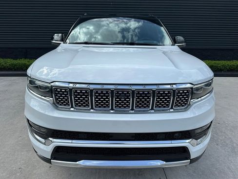 Used 2023 Jeep Grand Wagoneer Series III AWD/4WD image 8