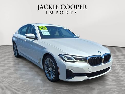 Used 2023 BMW 530i w/ Premium Package RWD image 3