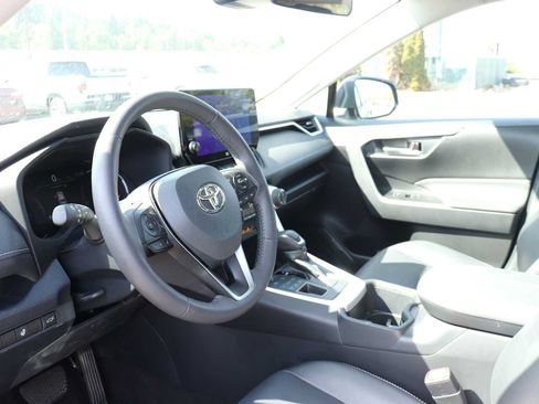 Used 2023 Toyota RAV4 XLE Premium AWD/4WD image 10