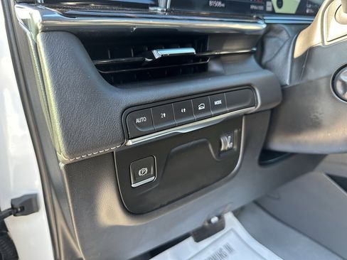 Used 2023 Cadillac Escalade ESV Premium Luxury image 25