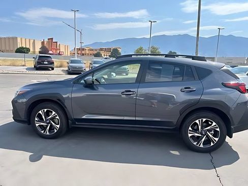 Used 2024 Subaru Crosstrek 2.0i Premium AWD/4WD image 6
