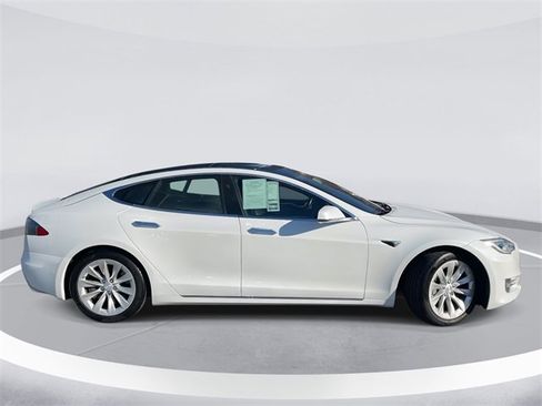 Used 2017 Tesla Model S 90D image 3