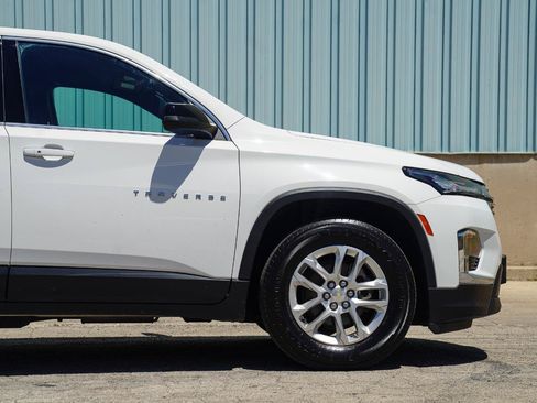 Used 2023 Chevrolet Traverse LS AWD/4WD image 15