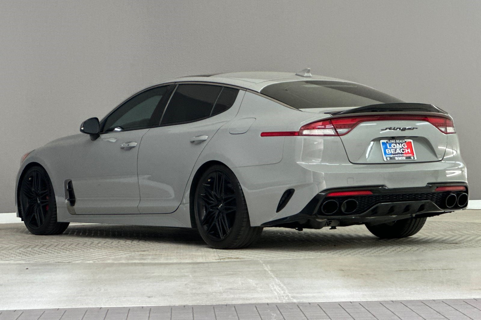 Used 2022 Kia Stinger GT1 RWD image 3
