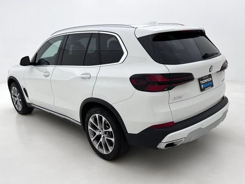 Used 2026 BMW X5 xDrive40i w/ Premium Package AWD/4WD image 9