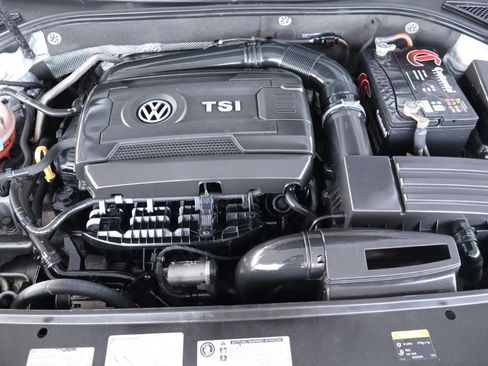 Used 2017 Volkswagen Passat 1.8T SE image 40