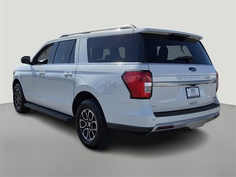 Used 2024 Ford Expedition Max XLT image 4
