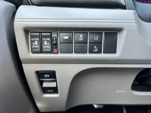 Used 2018 Honda Odyssey EX-L image 15