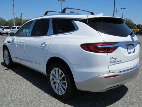 Used 2020 Buick Enclave Essence w/ Trailering Package, 5000 lbs. FWD image 5