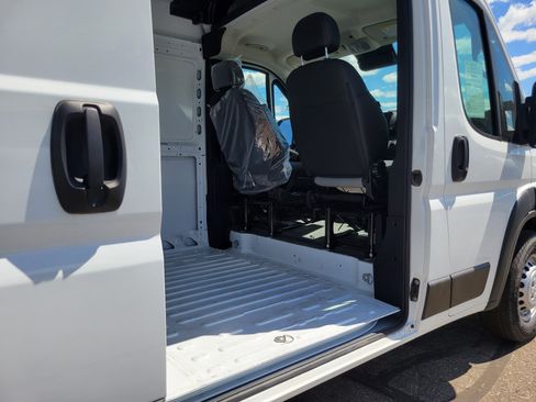 Used 2025 RAM ProMaster 3500 w/ Convenience Group FWD image 15