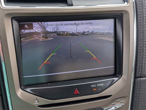 Used 2013 Lincoln MKX Base image 25