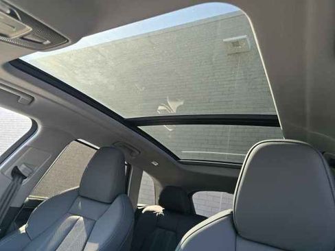 Used 2025 Audi Q5 Premium Plus w/ Premium Plus image 4