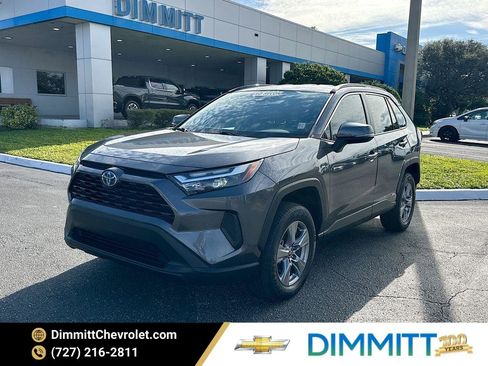 Used 2022 Toyota RAV4 XLE image 1